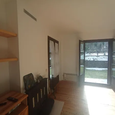 Ground Floor With Fenced Garden Apartment Espot
